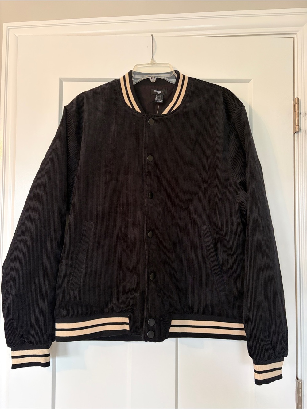 Men’s black corduroy bomber jacket. Snaps. Medium. Forever 21. NWT